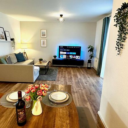 Geraeumiges 2R City-Apartment Uninaehe Mit Tv Streaming, Terrasse Magdeburg Exterior photo